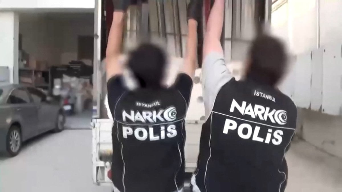 İstanbul'da duş teknelerinin arasında uyuşturucu bulundu