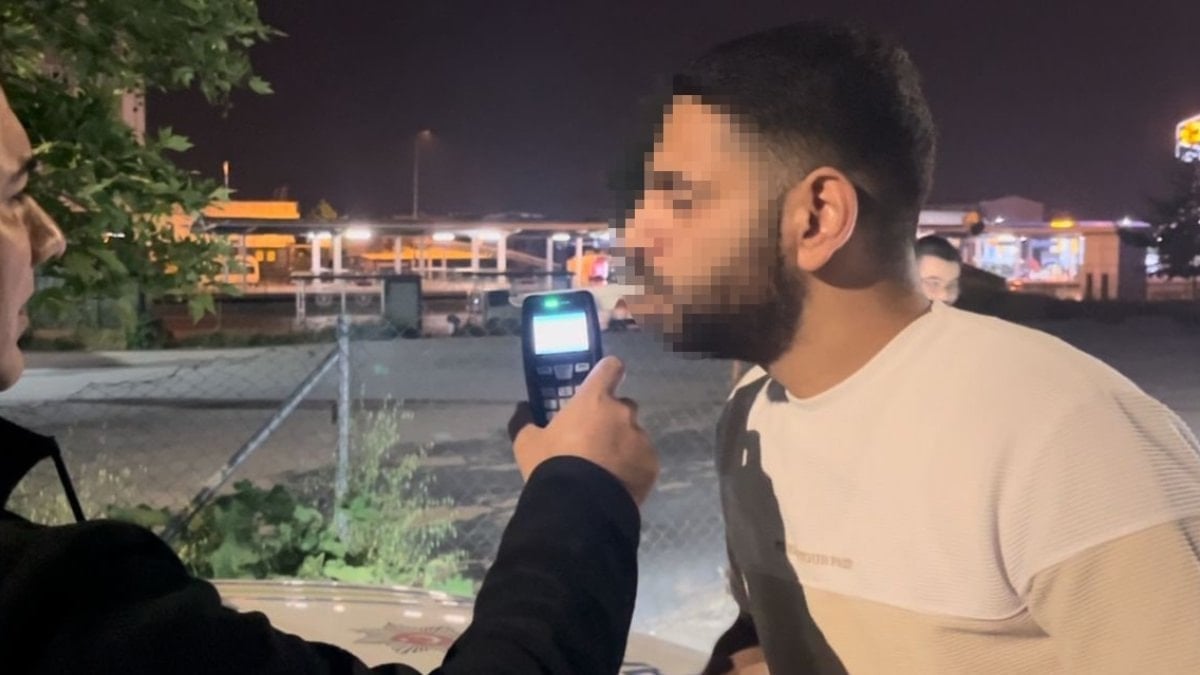 Bursa'da kontrolü gören alkollü sürücü, aracını çorbacıya çekti: Sürücü değilim