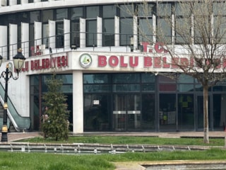 Bolu Belediyesi'nde jandarma ekipleri arama yaptı