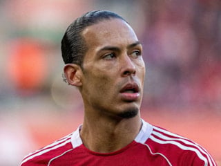 Galatasaray transferde büyük oynuyor: Virgil van Dijk için girişimlere başlandı!
