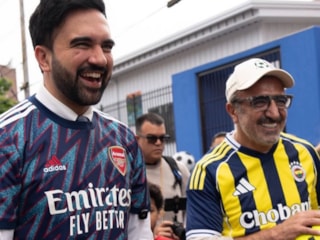 Mamdani ile Ulukaya, New York’ta sokak futbolu oynadı