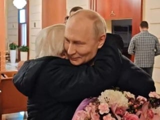 Putin eski öğretmenine şoförlük yaptı