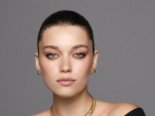 Afra Saraçoğlu, annesini paylaştı! Abla kardeş gibiler