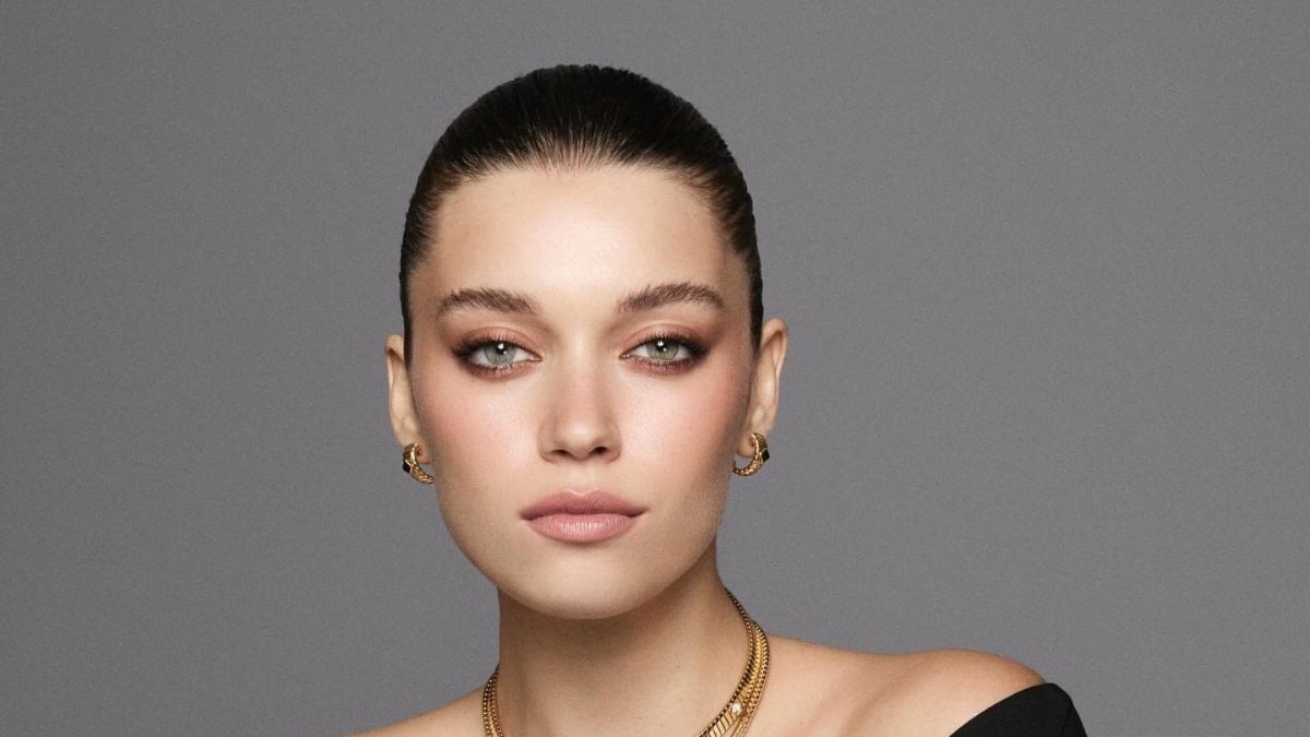 Afra Saraçoğlu, annesini paylaştı! Abla kardeş gibiler
