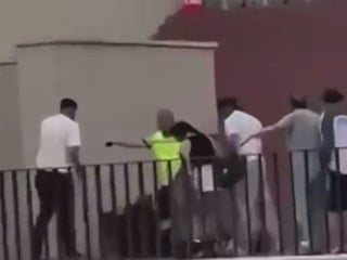Lucas Torreira'ya saldırı anının görüntüleri