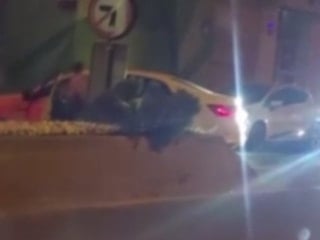 Bayrampaşa'da yasak dönüş kavgası: Sürücüyü dövüp aracı sattılar