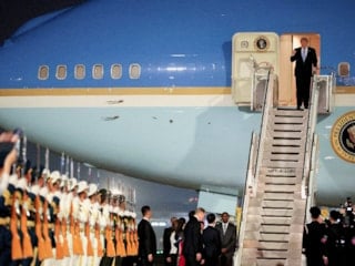 ABD Başkanı Trump'ın uçağı Çin'e indi