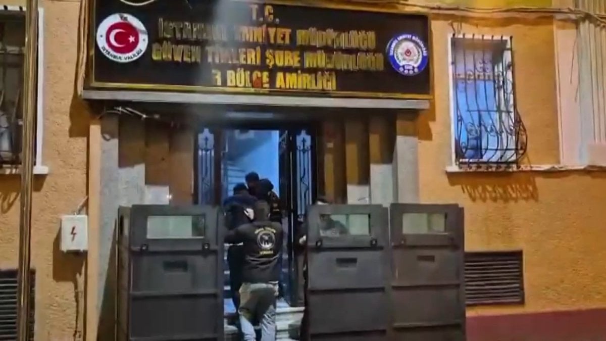 Konya'da oyaladığı kuyumcudan altınları çaldı: Kaçamadan yakalandı