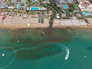 Antalya'da atıkları ile denizi kirleten çiftliğe 2,5 milyon TL ceza kesildi