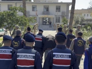 Aydın'da annesini odunla öldürdü