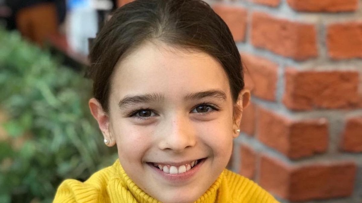 Yeraltı'nın Melek'i küçükken de yetenekliymiş; Şarkı söylediği anlar çıktı