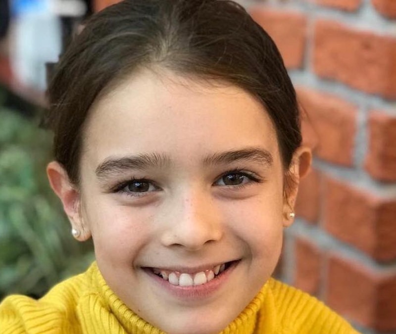 Yeraltı'nın Melek'i küçükken de yetenekliymiş; Şarkı söylediği anlar çıktı
