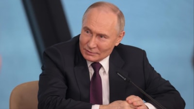Putin, stratejik nükleer güçlerini geliştirmeye devam edeceklerini söyledi