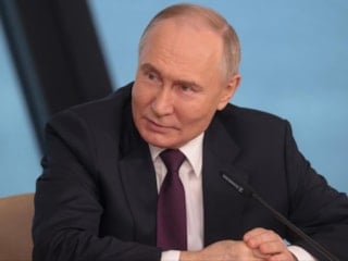 Putin, stratejik nükleer güçlerini geliştirmeye devam edeceklerini söyledi