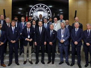 Alparslan Bayraktar, Türkiye'nin enerji vizyonunu Belçikalı temsilcilerle paylaştı
