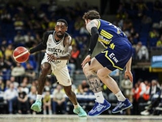 Beşiktaş pota derbisinde Fenerbahçe'yi devirdi