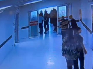 Hatay'da radyasyon odasına zorla giren hasta yakını, doktora saldırdı