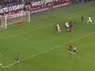 Ernest Muçi'den Gençlerbirliği'ne harika gol!
