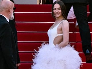 Türk oyuncular Cannes Film Festivali'nde boy gösterdiler: Hande Erçel ve Demet Özdemir'in şıklık yarışı