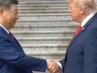 Donald Trump Şi Jinping’in elini çekmeyi denedi