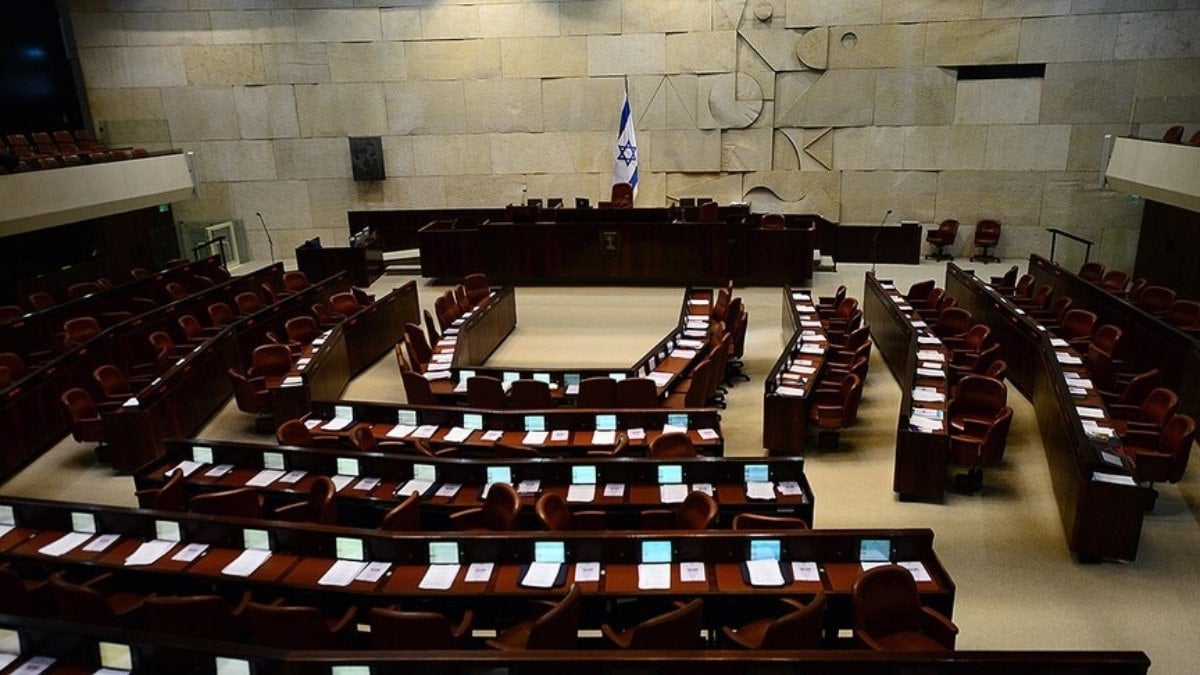 İsrail erken seçime gidebilir: Netanyahu liderliğindeki koalisyon yasa tasarısı sundu