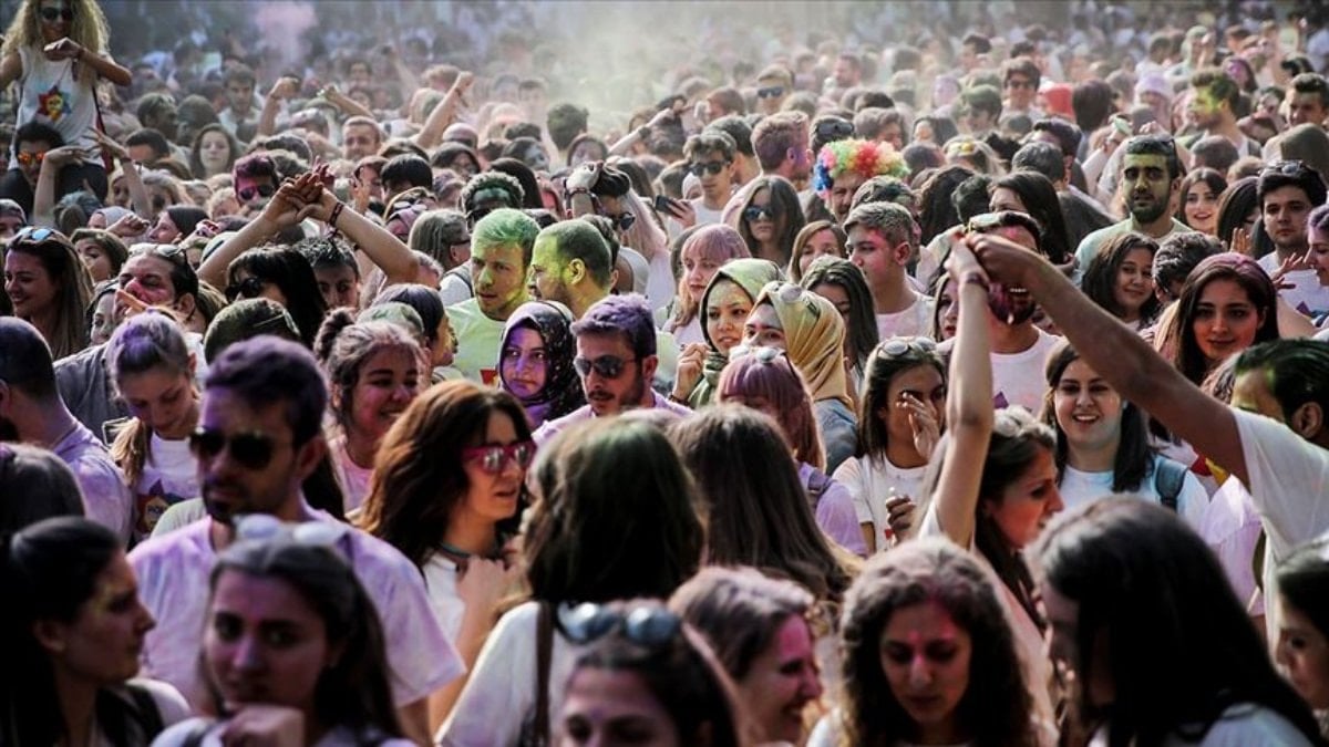 Türkiye nüfusunun yüzde14,8'ini genç nüfus oluşturdu