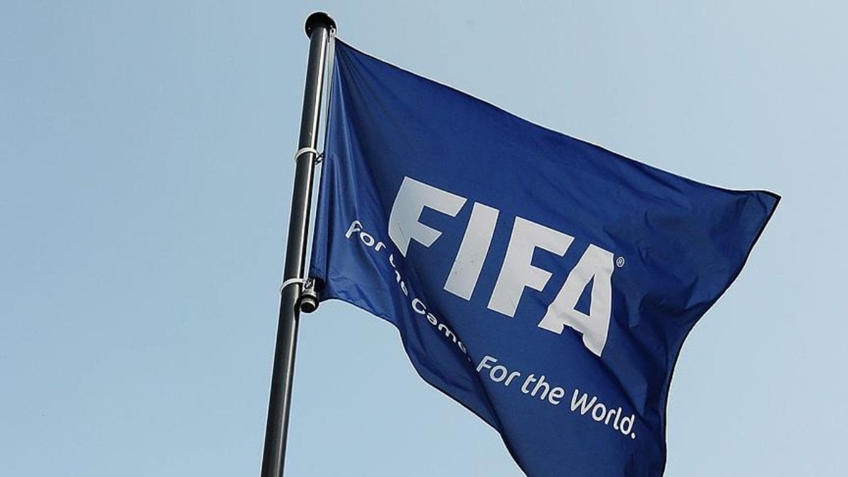 FIFA'dan 3 Türk kulübüne 3'er dönem transfer yasağı!