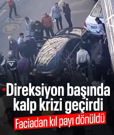 İstanbul'da sürücüsünün kalp krizi geçirdiği otomobil, park halindeki araçlara çarptı
