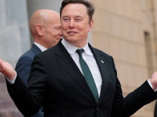 Elon Musk da Pekin'de: Çinliler hem seviyor hem tedirgin oluyor