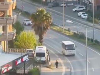 Bartın'da trafikte geri giderek manevra yapan sürücüye ceza