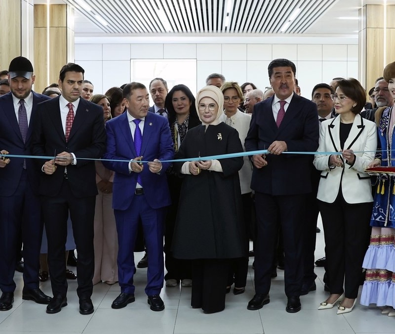 Emine Erdoğan, Kazakistan'da Sıfır Atık Eğitim Laboratuvarı'nı açtı