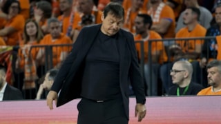 Ergin Ataman'ı kızdıran soru: Basın toplantısını terk etti
