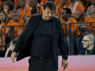 Ergin Ataman'ı kızdıran soru: Basın toplantısını terk etti