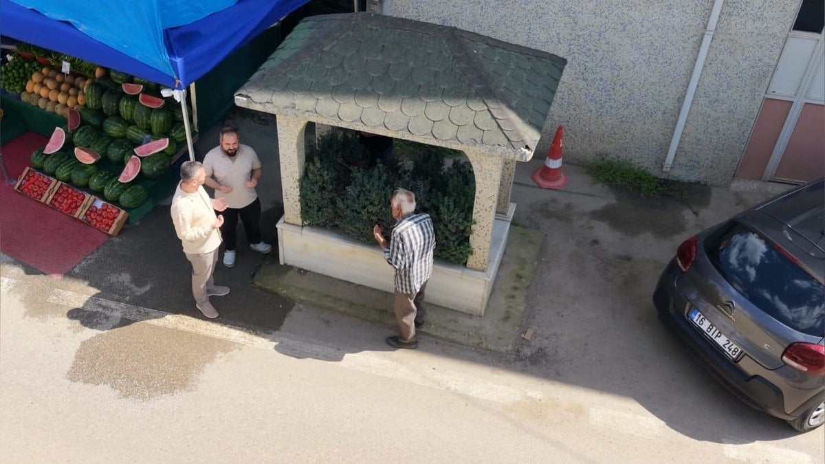 Bursa'da bir mahalleyi 3'e bölen gizemli mezar: Bakanlığa başvuruldu