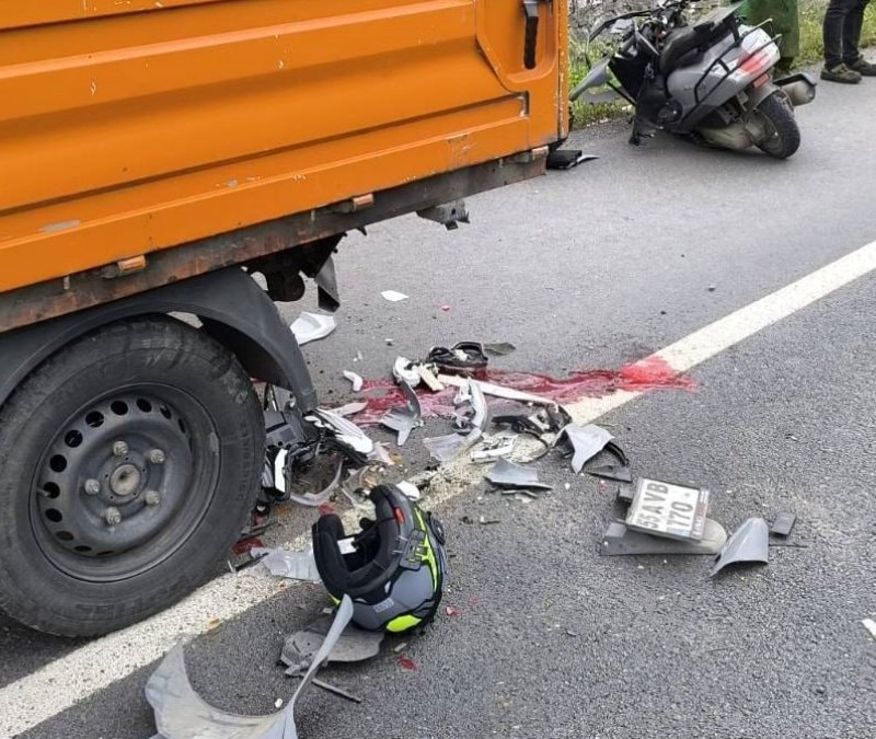 Samsun’da kamyonete çarpan motosiklet sürücüsü hayatını kaybetti