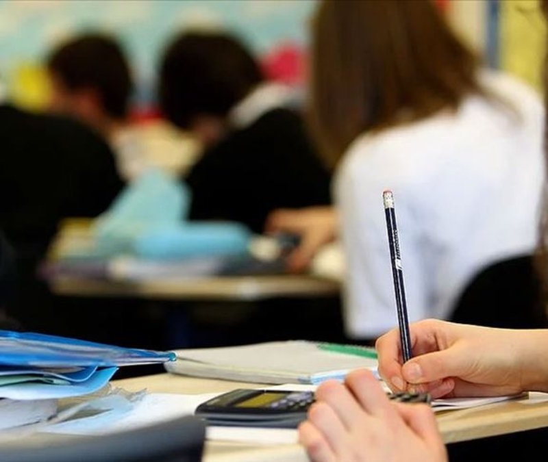 Kitap listesi skandalına soruşturma: İmam hatip ortaokulu müdürü açığa alındı