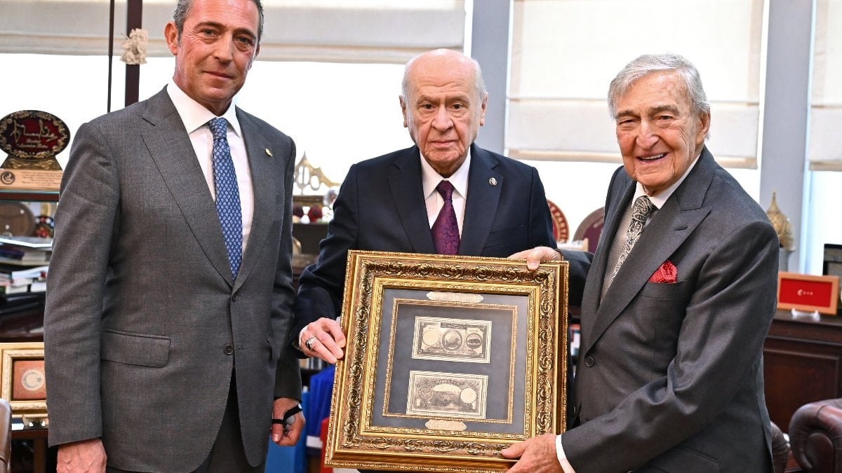 Koç ailesinden Bahçeli'ye ziyaret: Yüzüncü yıl programına davet ettiler