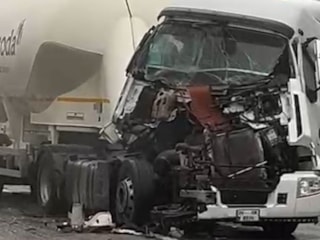 Bolu'da iki çekici çarpıştı: Burnu bile kanamadan kazadan sağ çıktı