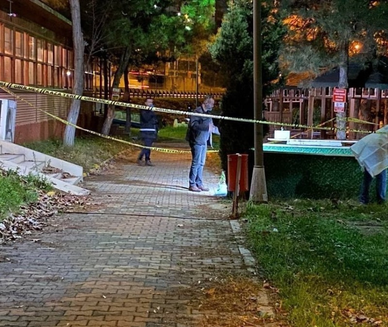 Kocaeli'de 'aldatıldım' diyerek eşini öldüren sanık 22 yıl hapis cezası aldı