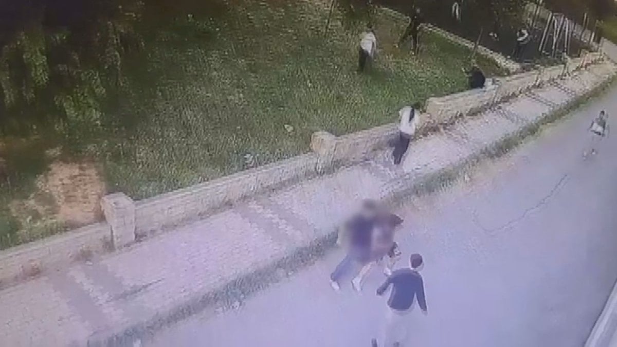 Büyükçekmece'de 15 yaşındaki çocuğun öldüğü kavganın görüntüleri ortaya çıktı
