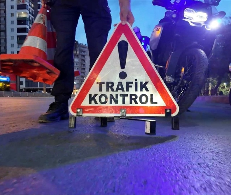 Mersin'de trafikte kural ihlali yapan sürücülere ceza yağdı