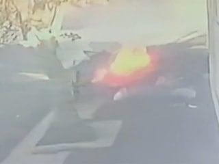 Gürcistan'da ağaca çarpan otomobilde 7 kişi öldü
