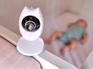 Milyonlarca bebek kamerası hacklendi: Canlı canlı izliyorlar