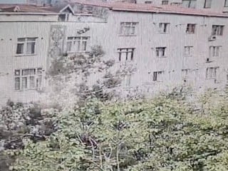 Kağıthane'de doktorun terastan düşmesine ilişkin görüntülere Ensonhaber ulaştı