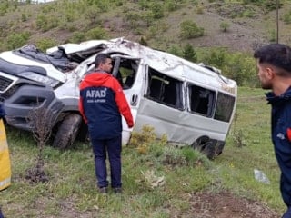 Yozgat'ta okul servisi devrildi: İki öğrenci ve şoför hayatını kaybetti