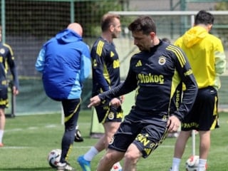 Fenerbahçe'de Eyüpspor maçı hazırlıkları sürüyor