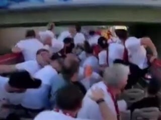 Galatasaray'ın şampiyonluk kutlamasında kaza tehlikesi!