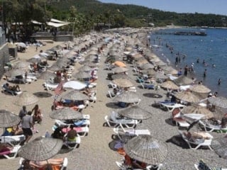Bodrum'da sezon başladı: Plajda harcama limitleri 2 bin TL'den açıldı