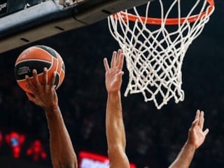 EuroLeague'de Dörtlü Final maçlarının hakemleri açıklandı