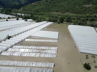 Amasya'da Yeşilırmak taştı: Yüzlerce hektarlık tarım arazisi sular aldında